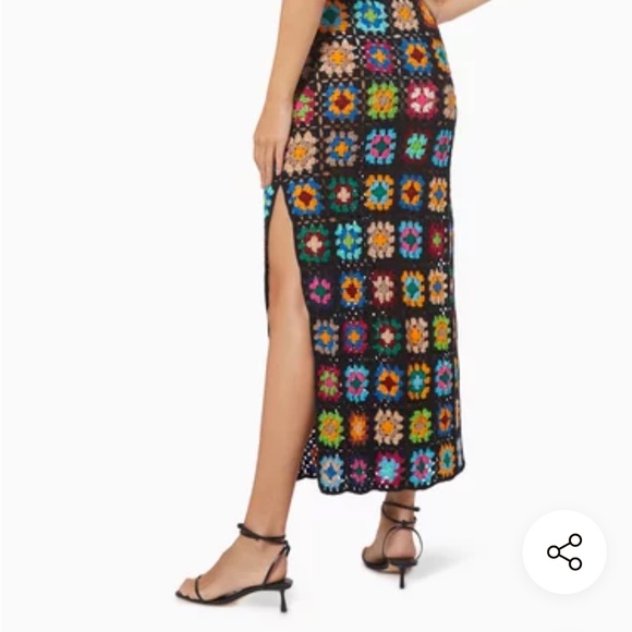 ALIX PINHO Love Squares Long Skirt in Crocheted Cotton - Picture 6 of 16